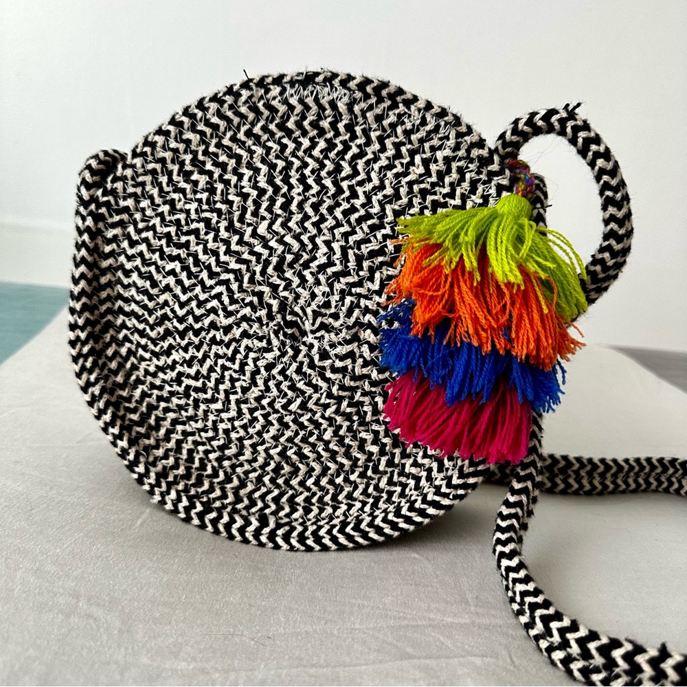 Tassel Circle Crossbody bag